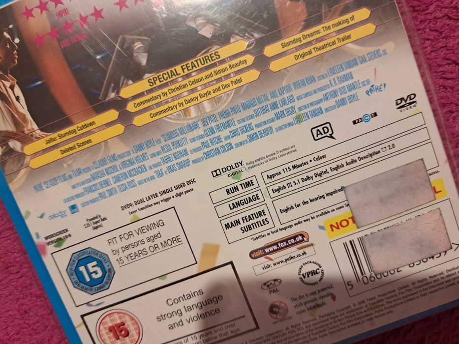 Slumdog Millionaire, by Danny Boyle64169650766466121