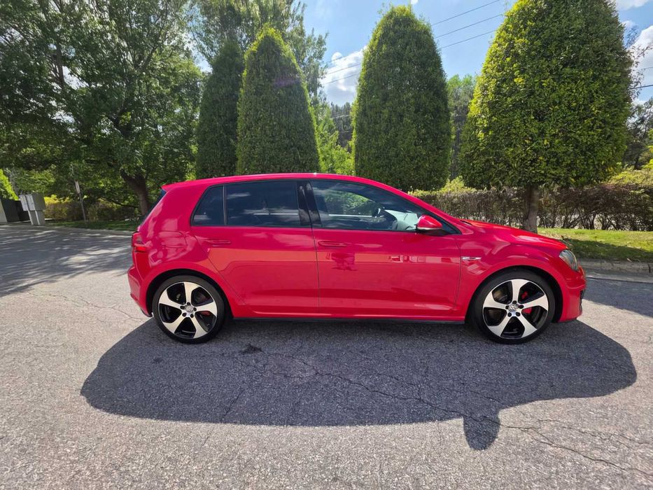 Volkswagen Golf GTI SE      2015