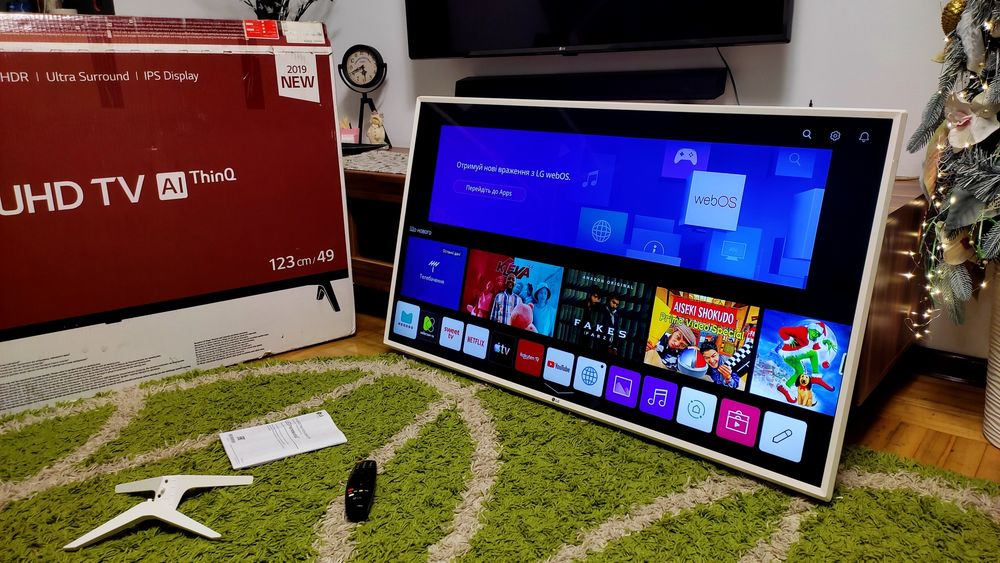 Білий телевізор 50"  , 4K, SMART TV, YouTube, Bluetooth