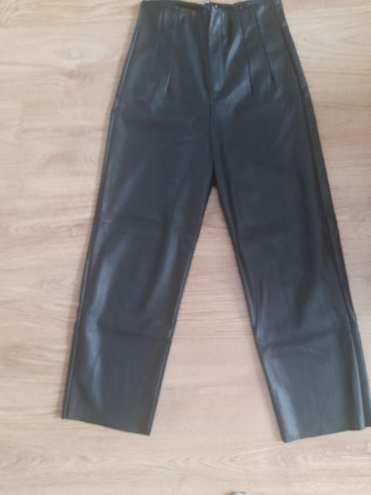 Spodnie cropp 38 skórkowe