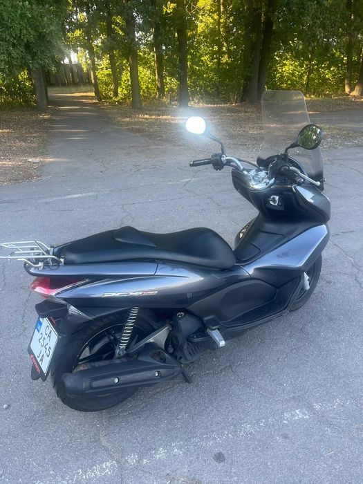 Honda pcx 150 максі скутер