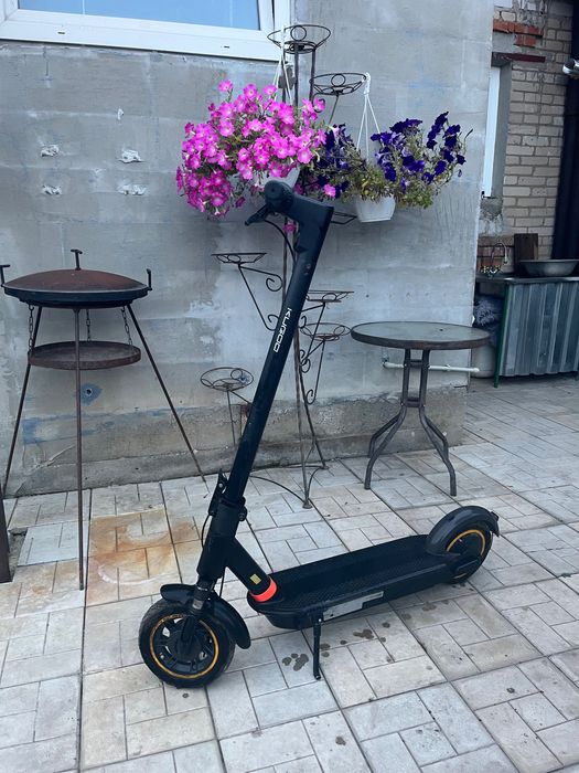 Електросамокат kugoo