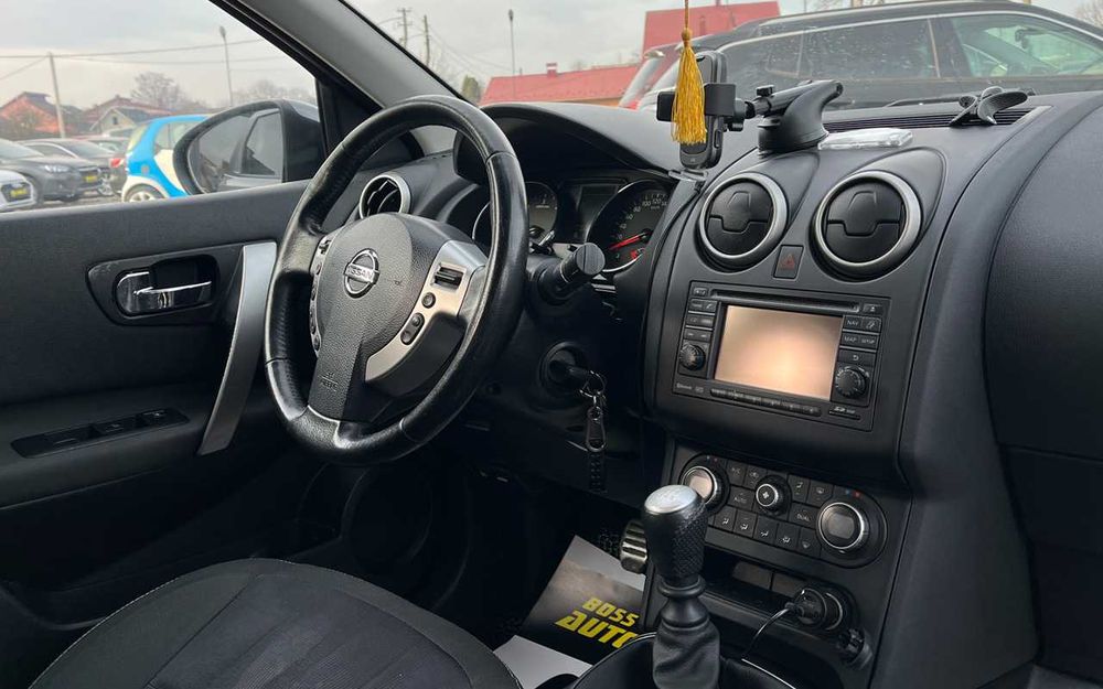 Nissan Qashqai+2 2012