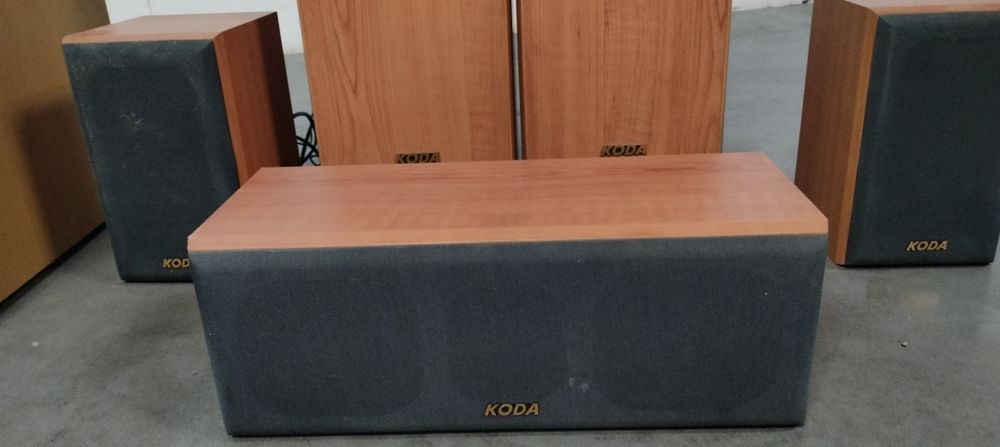 Zestaw kolumn kina domowego Koda .