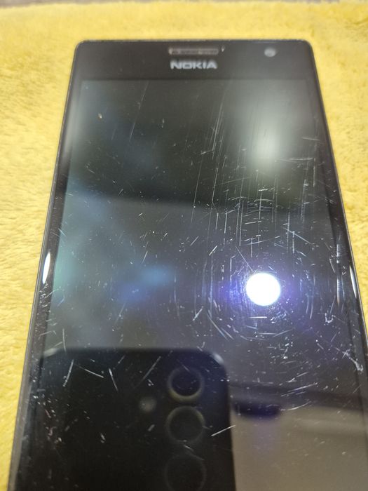 Nokia Lumia 735 używana