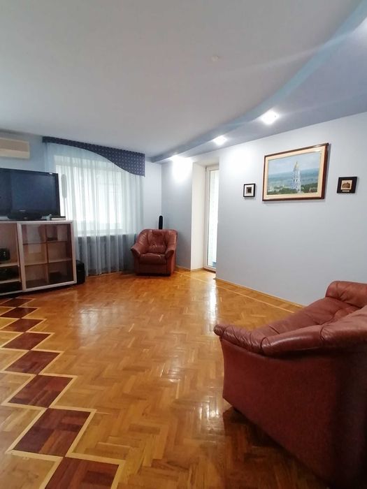 Продам квартиру 106 кв.м. низ пр. Поля/Антоновича/парк Глобы/школа Планета счастья