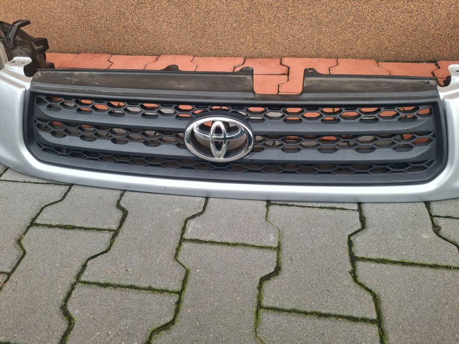 Lampy grill + listwa podreflektorowa RAV4 2