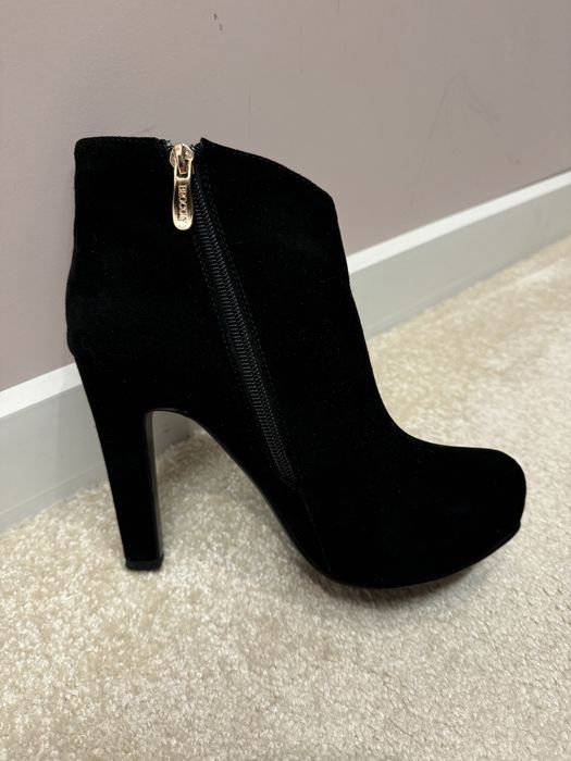 Ботільйони чорні