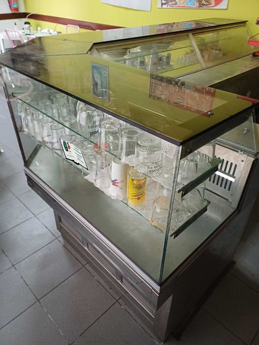 Balcão frigorífico com vitrine café pastelaria