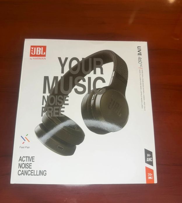 Nowe słuchawki bezprzewodowe nauszne  JBL