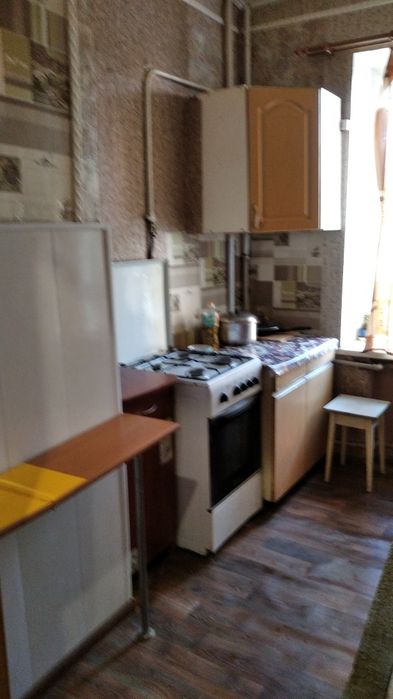 Сдам комнату в трёх комнатной квартире