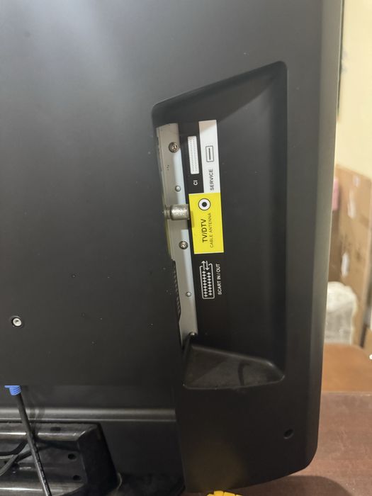 TV LCD sem comando