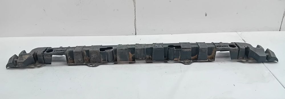 Guia de pára-choques trás central MERCEDES-BENZ Vito / Vito Combi (W63