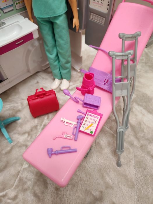 Kamper Barbie - karetka