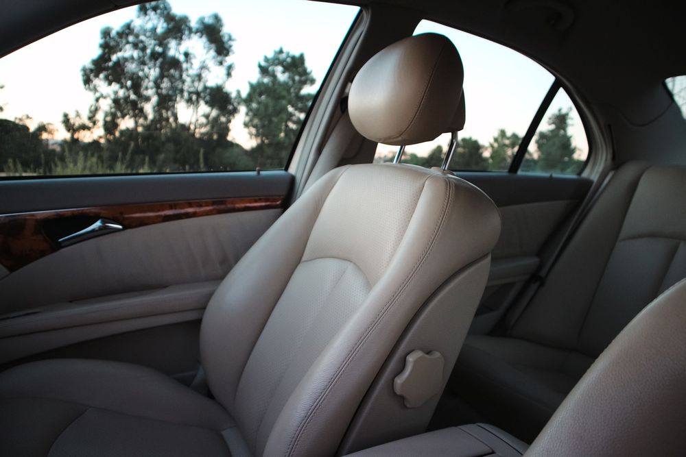 Mercedes-Benz E220