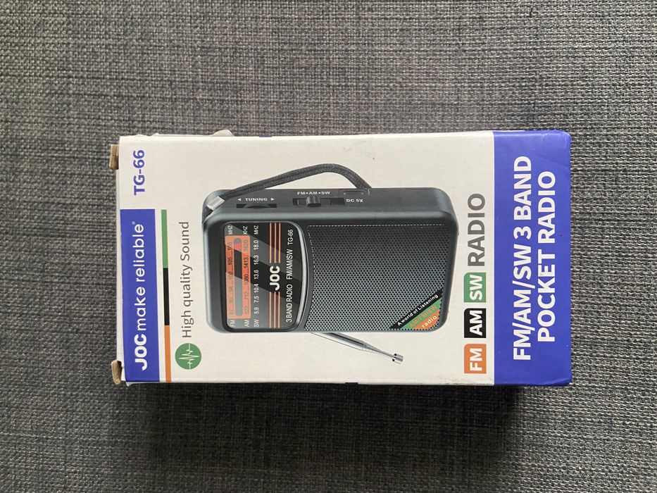 Rádio de emergência (funciona com pilha recarregável e usb)
