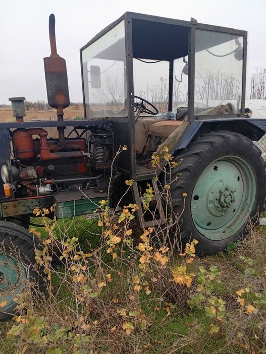 Продам трактор ЮМЗ-6 з документами + навісне обладнання