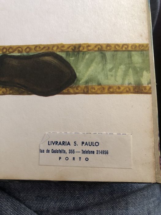 Livro de aventuras “ A ilha do tesouro “ Robert L. Stevenson”