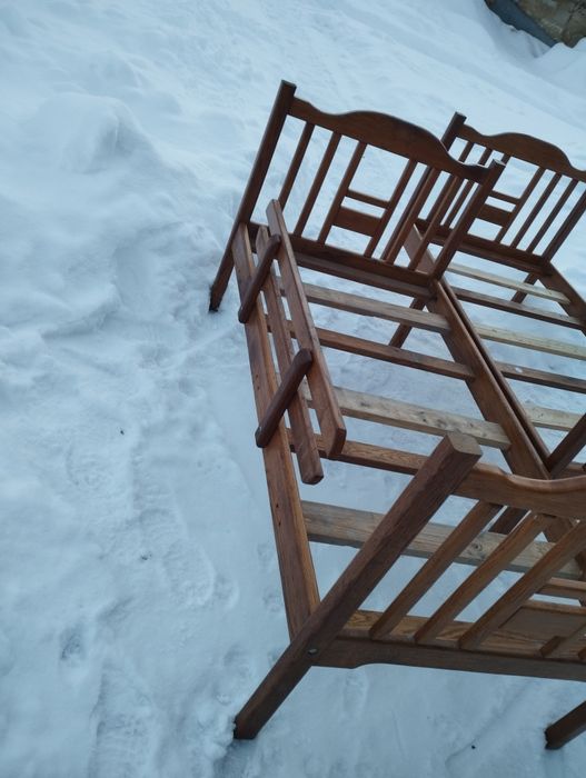Дубові дитячі ліжка в задовільному стані