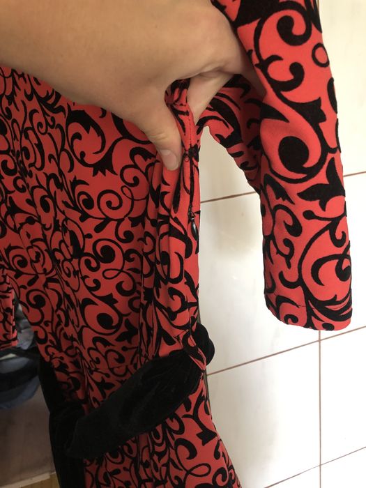 Нарядне, вечірнє плаття Effective