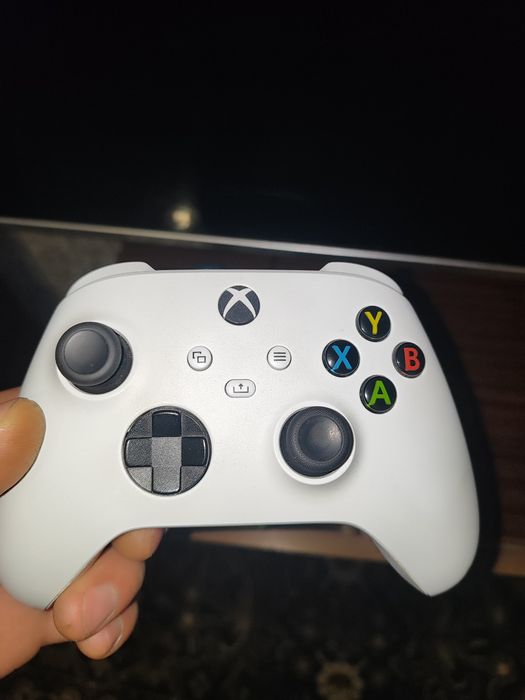 Xbox Series s. Два геймпада.  Состояние идеал