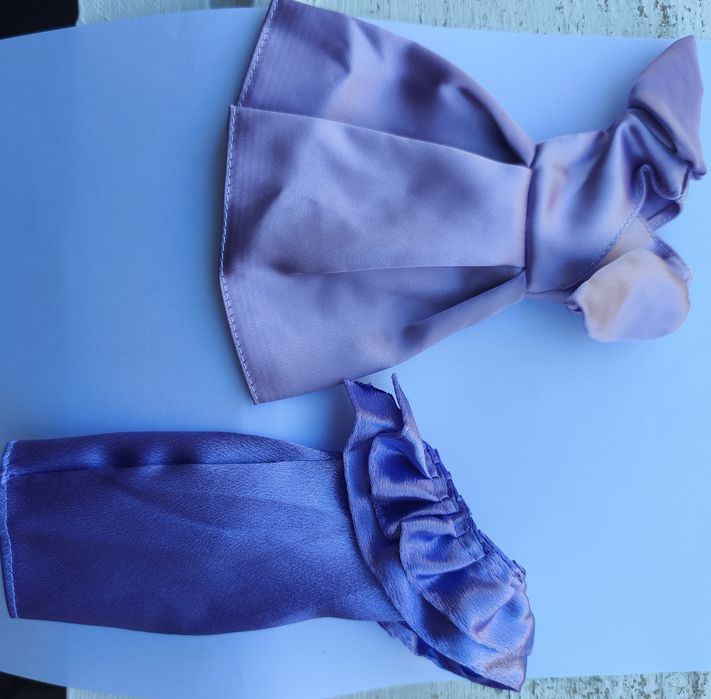 Lote de Roupas e Acessórios para Boneca (Tipo Barbie)