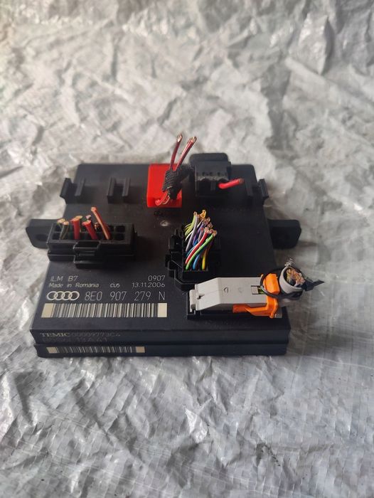 Moduł komfortu Audi A4 S4 B7 8E 8H 8E0907279N