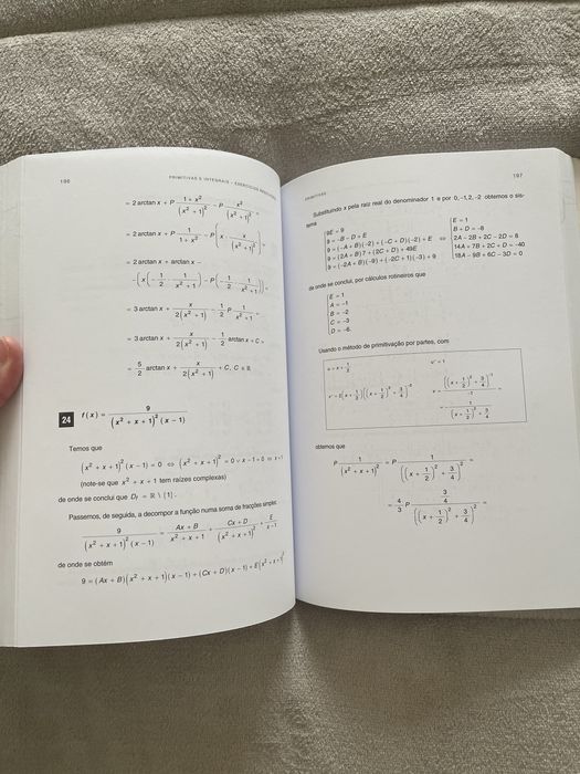Livro Matemática Primitivas e Integrais - Edições Sílabo