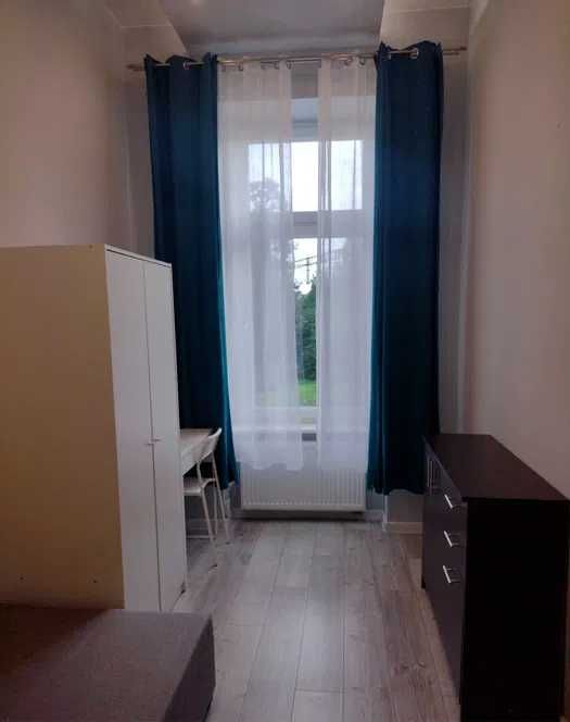 Przytulny pokój w trzypokojowym mieszkaniu