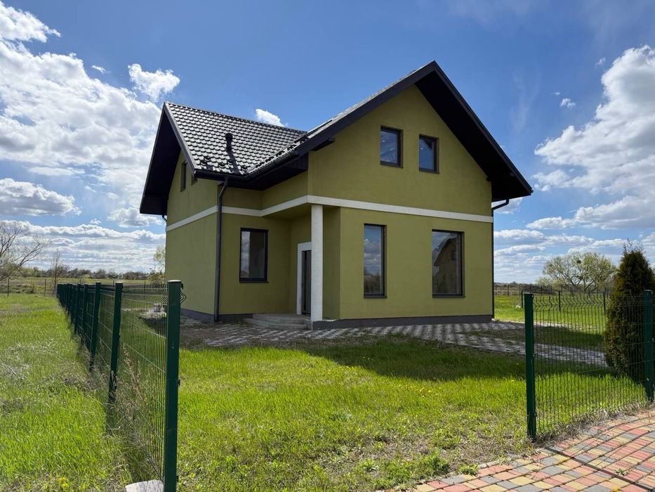 Продаж готового будинку на великій ділянці! Без комісії