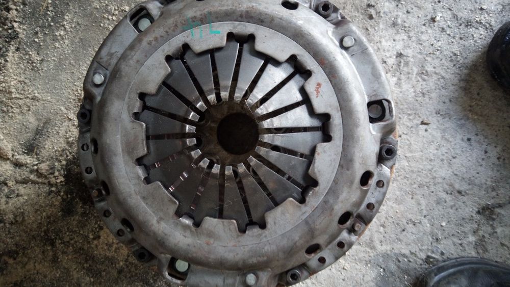 Продам маховик з корзиною Опель.