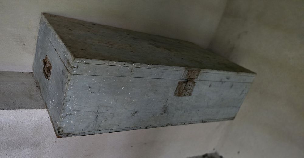 Arca antiga em madeira