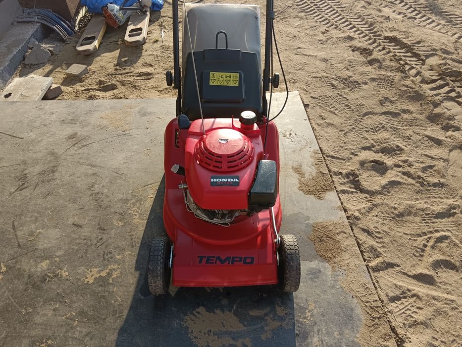 Kosiarka spalinowa Honda Tempo 4KM 40cm lekka