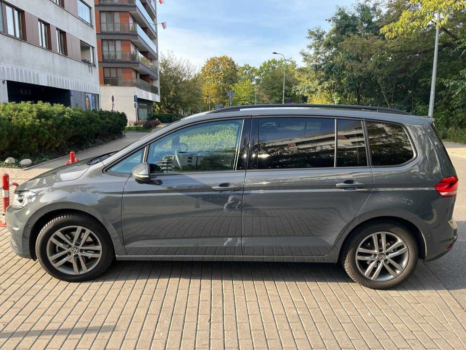 VW TOURAN 1.5 TSI DSG 7os. I rej. 2025 gwarancja do 2030 r.