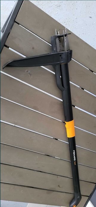 Wycinak wyrywacz do usuwania chwastów Fiskars metal