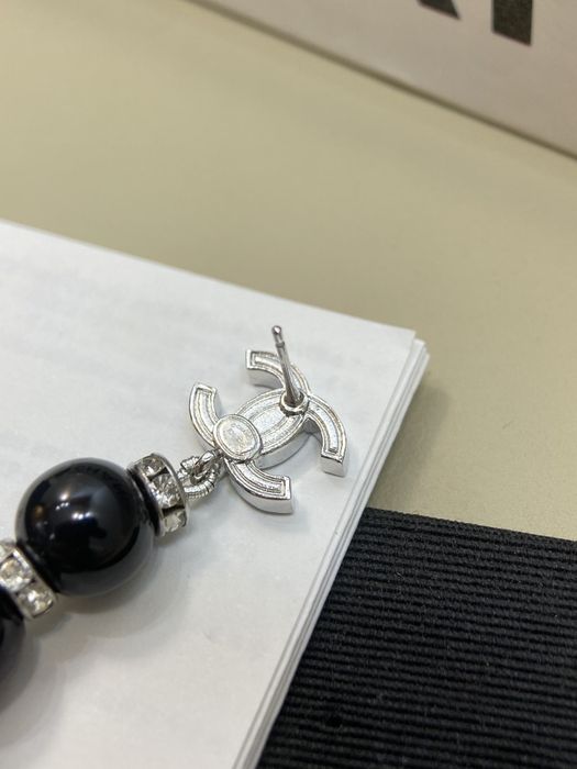 CHANEL® Luksusowe perły CC® kolczyki ekskluzywna biżuteria