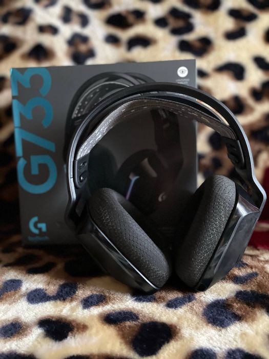 Навушники Logitech G733