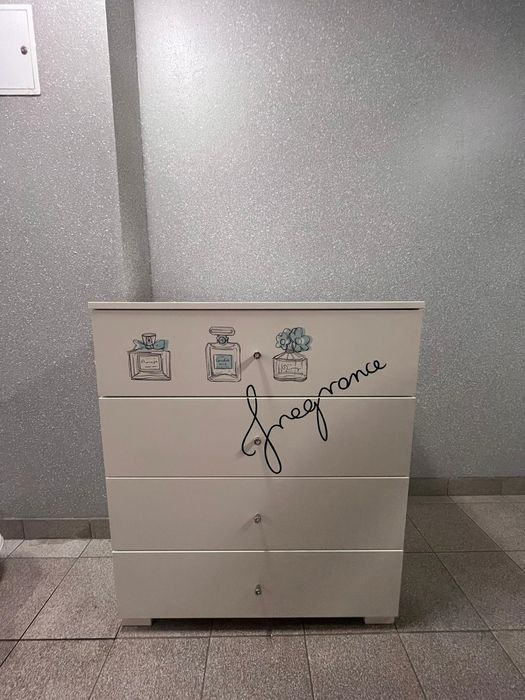 Komoda z 4 szufladami