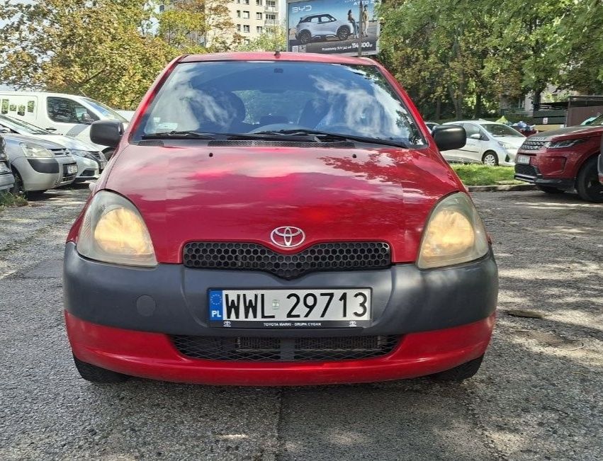 Toyota Yaris w  dobrym stanie technicznym.