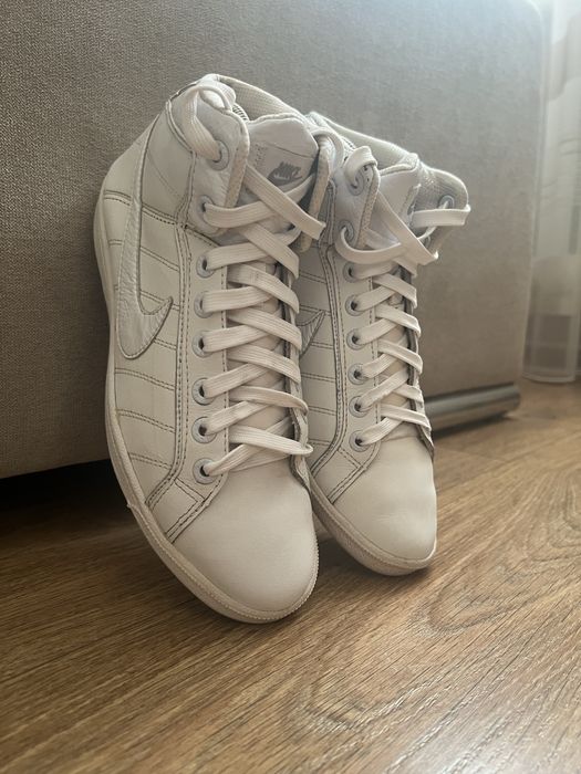 Жіночі кеди Nike Wmns Court Tradition LT