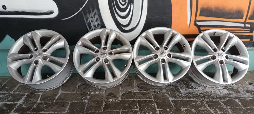 Диски титанові R-17 оригінал nissan 5/114.3 стан нових