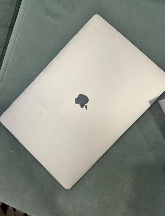 Macbook pro - apple