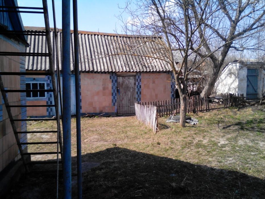 Продам будинок у селі