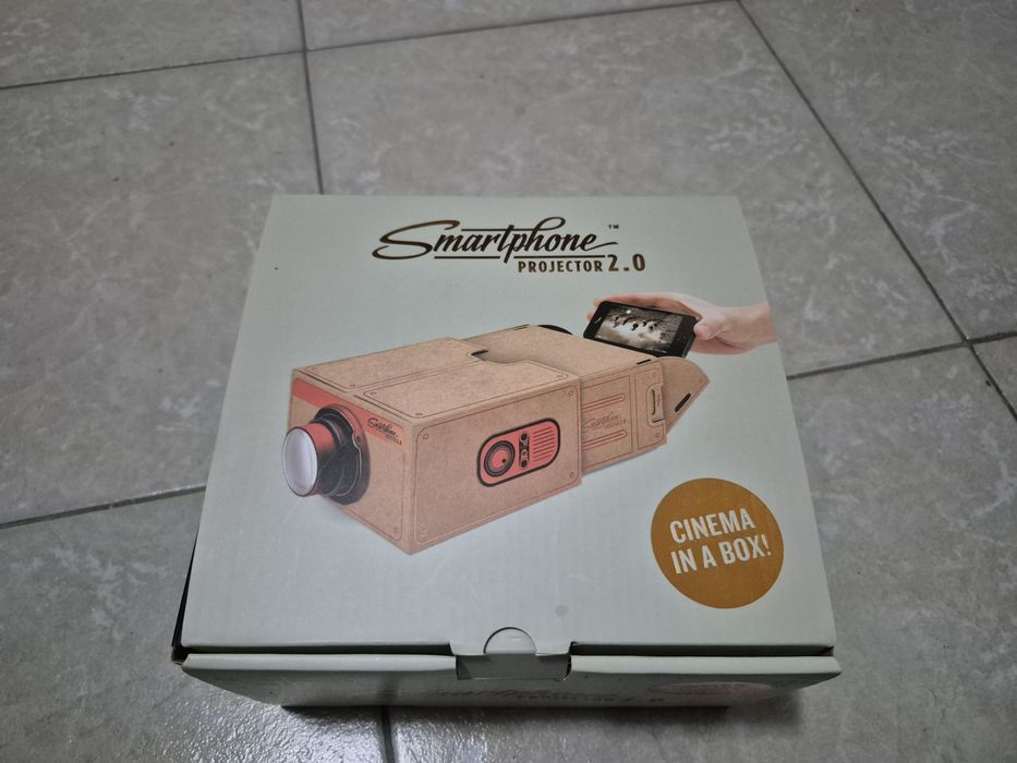 Smartphone projector 2.0 cinema box