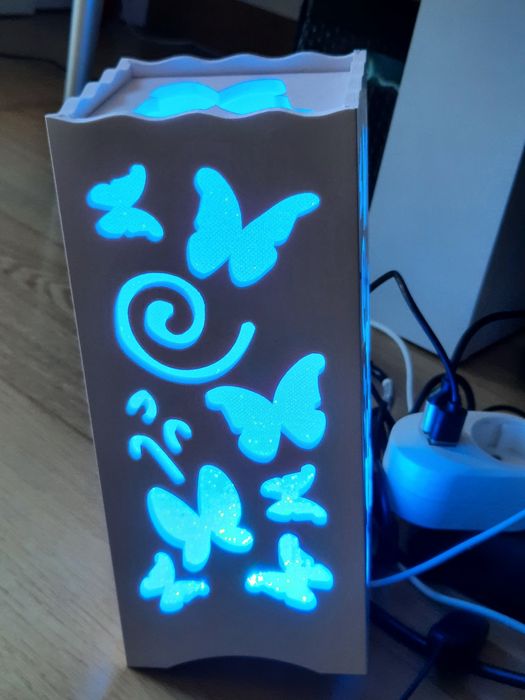 Candeeiro novo com comando