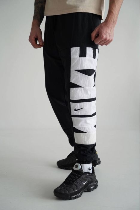 Штани Nike нейлон