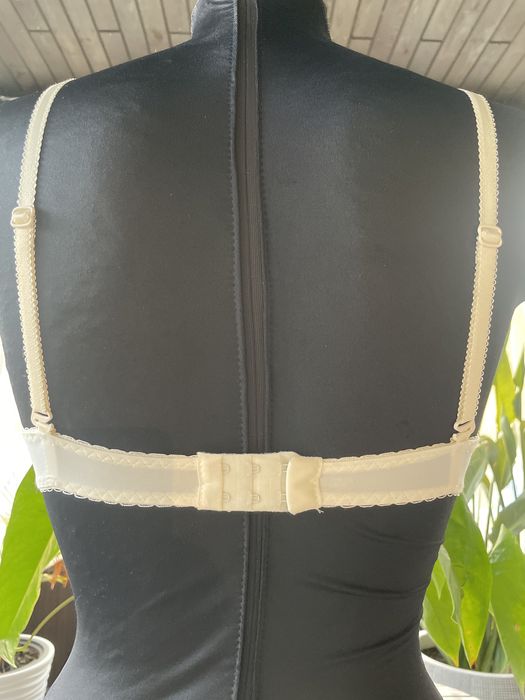 Biustonosz Stella 75A (585)