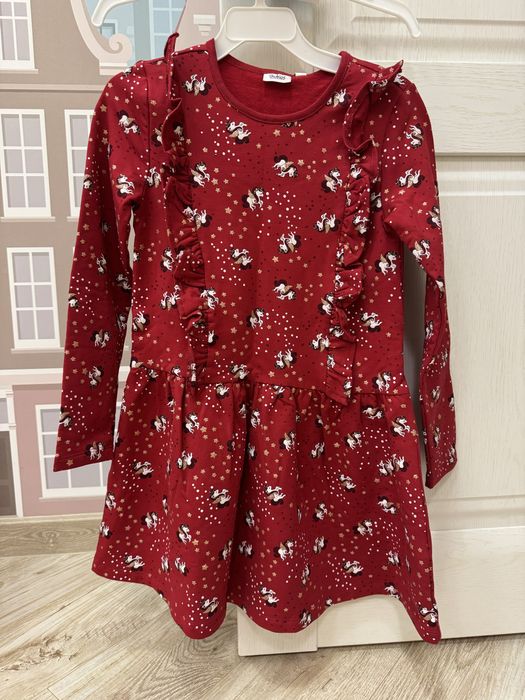 Плаття, сукня.  .