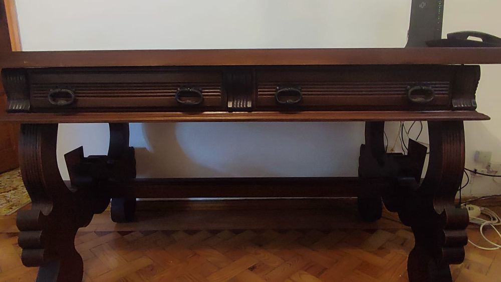 Vendo mesa rustica em madeira  maciça com  80x180