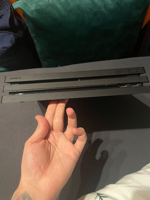 Konsola PlayStation 4 pro